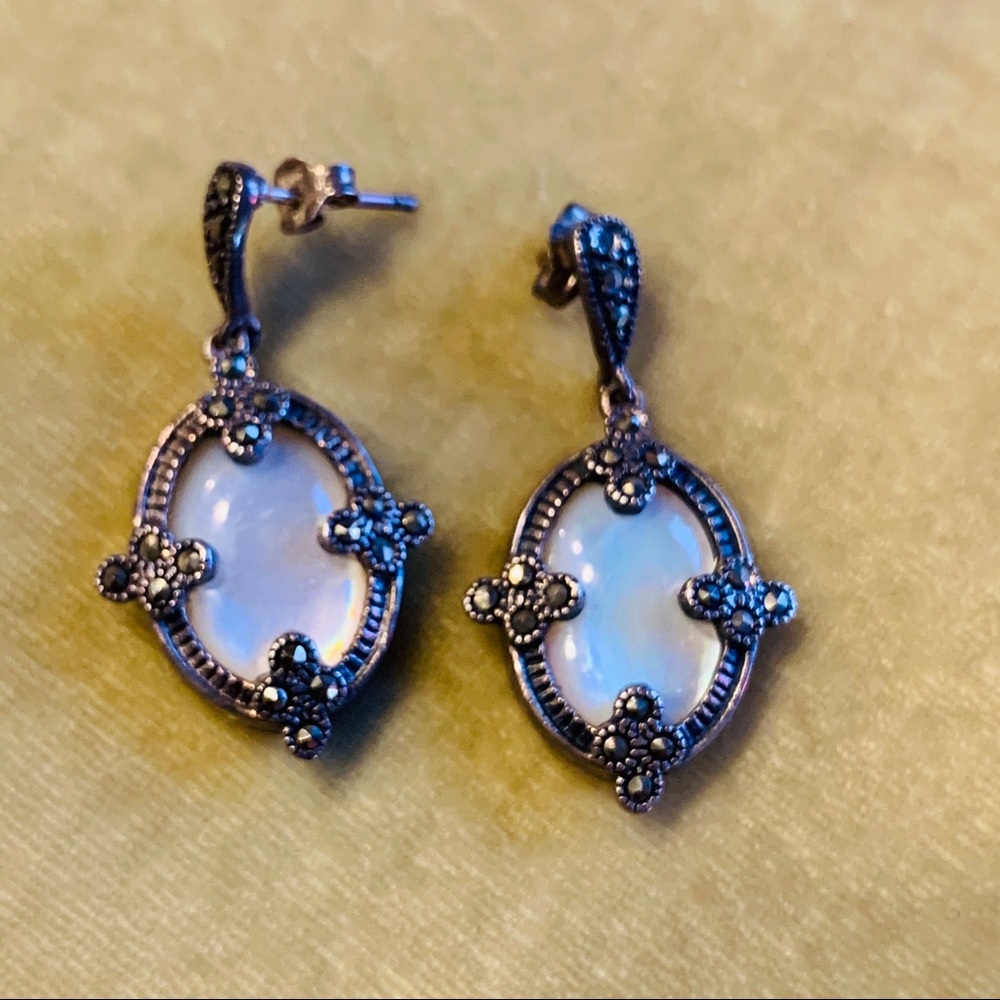 Vintage Mother of Pearl Pendant Earrings - Picture 1 of 5